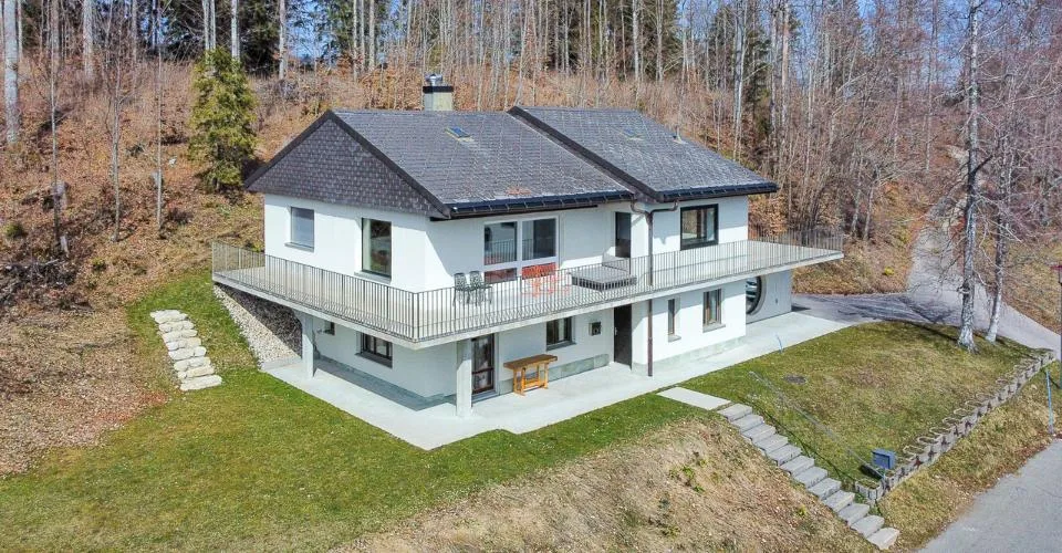 Splendide maison rénovée de 2 logements Vue dominante