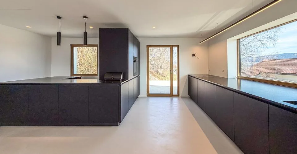 Splendide maison rénovée de 2 logements Vue dominante