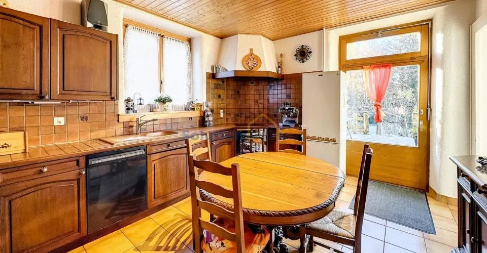 Magnifique vue, maison avec 2 logements