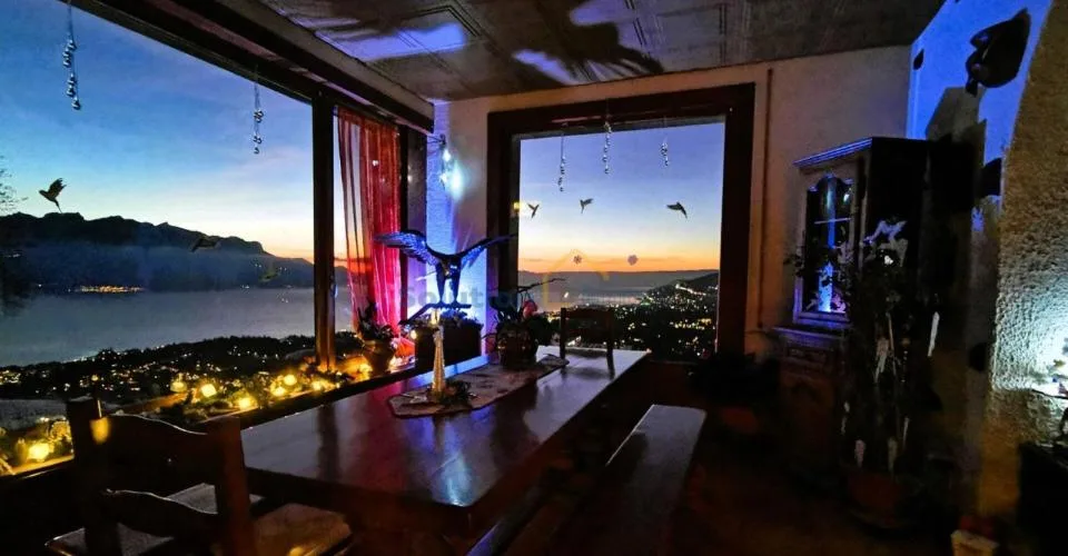 Magnifique vue, maison avec 2 logements