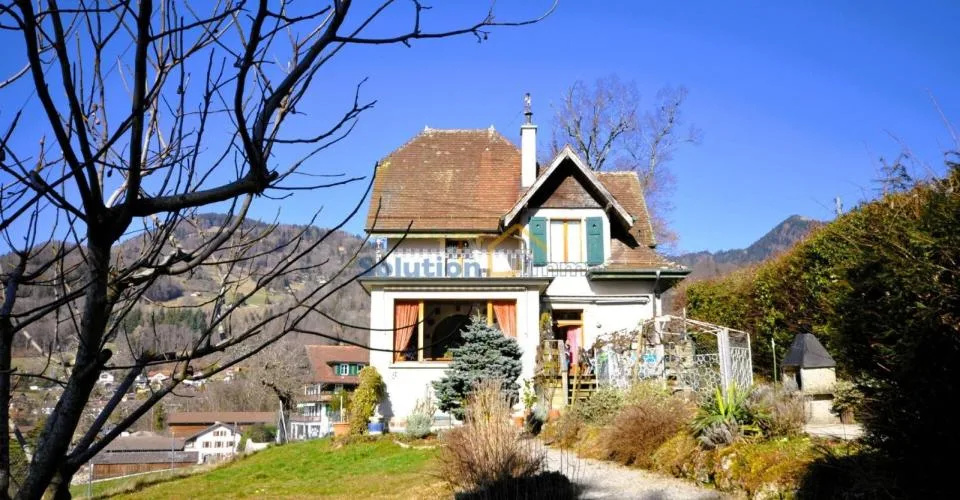 Magnifique vue, maison avec 2 logements
