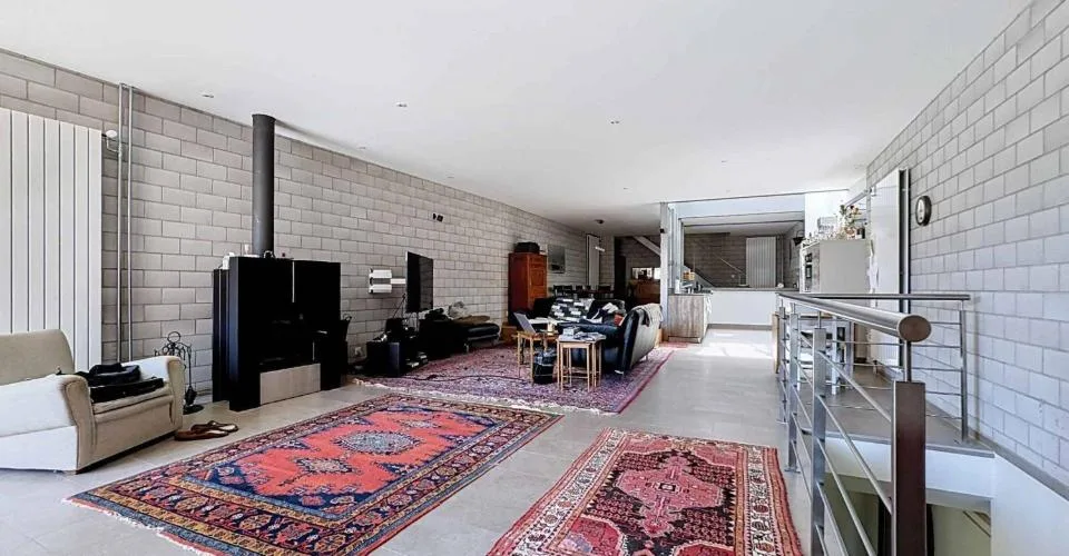 Maison mitoyenne de 7.5 pièces avec jardin et jardin d'hiver