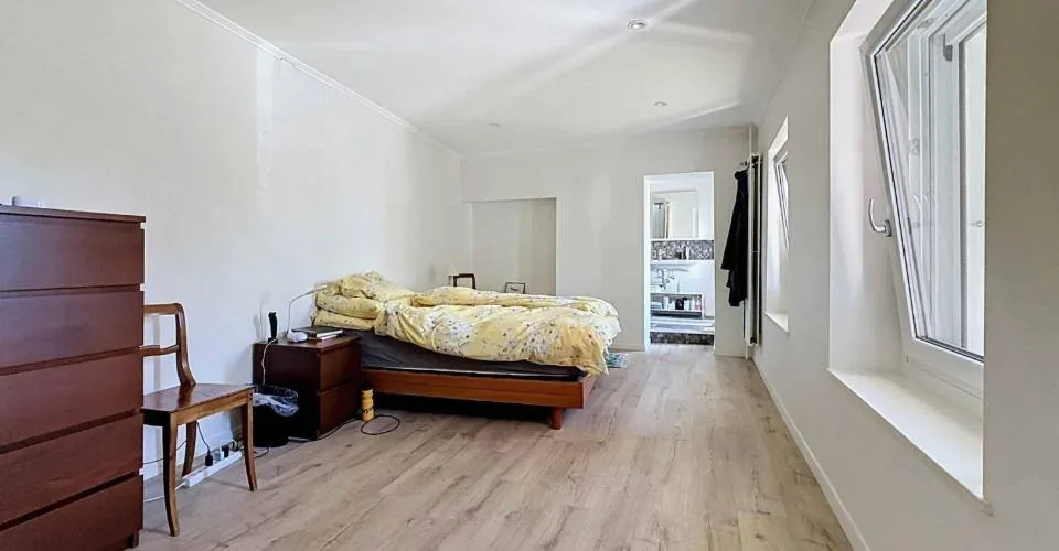 Maison mitoyenne de 7.5 pièces avec jardin et jardin d'hiver
