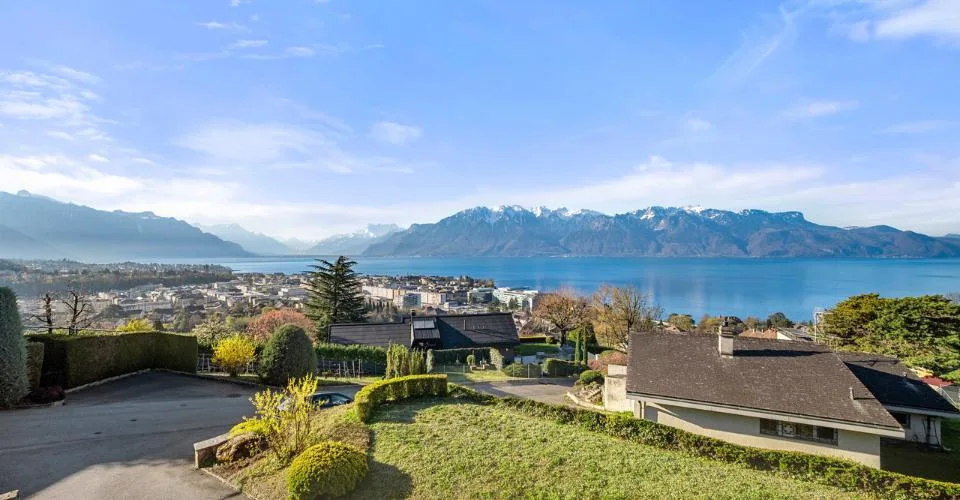 Villa unique avec vue lac panoramique