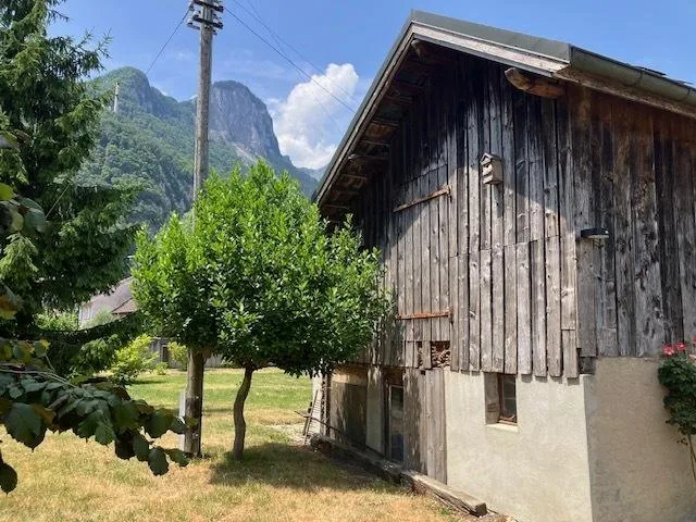 Complexe immobilier avec potentiel de création de logements à Chessel