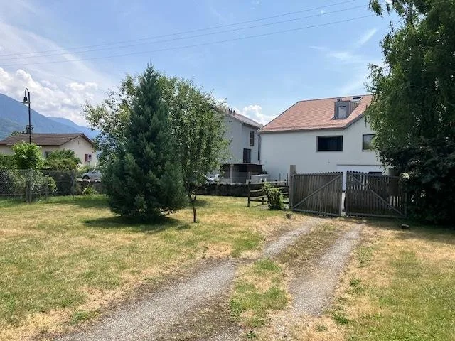 Complexe immobilier avec potentiel de création de logements à Chessel