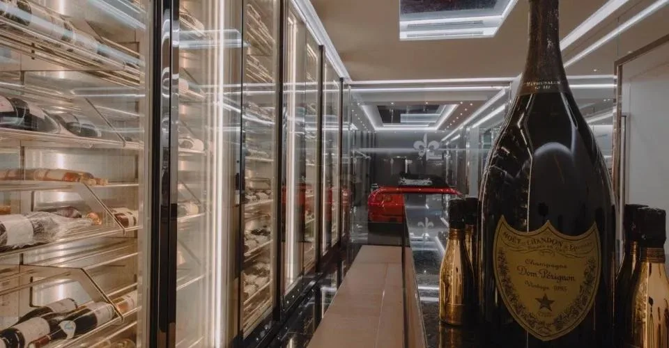 Grande Villa ? Retraite contemporaine ultra-privée aux portes de Genèv