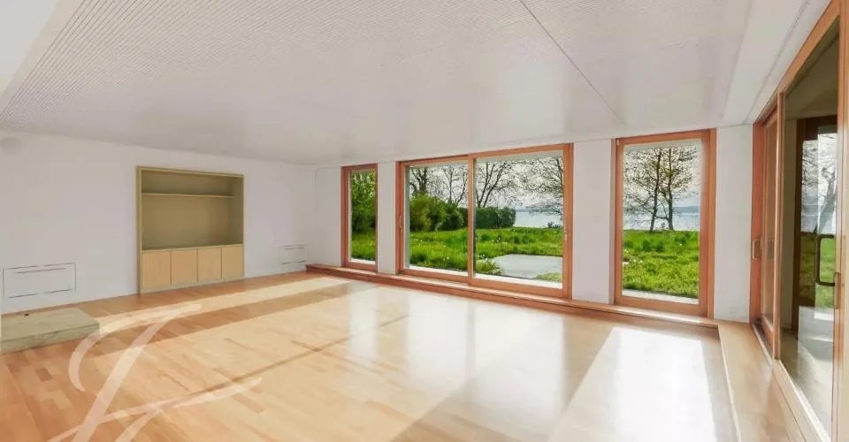 Villa pieds dans l'eau avec parcelle de 7'585m2 – Foto 7 von 13