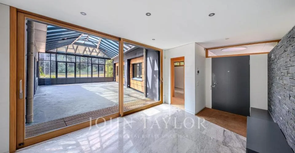Villa pieds dans l'eau avec parcelle de 7'585m2 – Foto 12 von 13