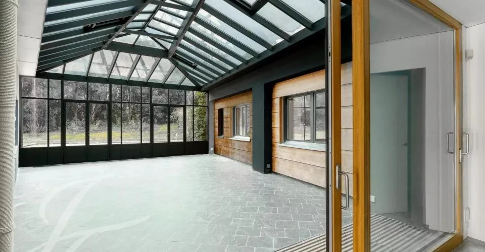 Villa pieds dans l'eau avec parcelle de 7'585m2 – Foto 6 von 13