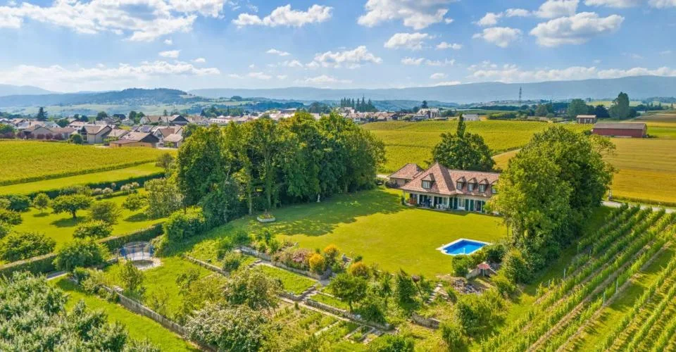Somptueuse propriété avec vue sur le Léman – Foto 3 von 11