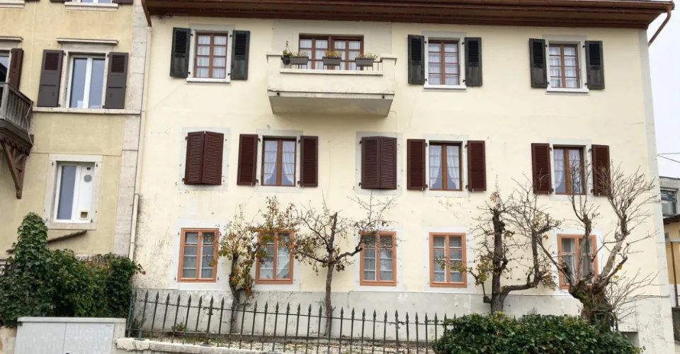 Sainte-Croix — 2 lots indépendants | Vente individuelle ou groupée — env. 295 m²