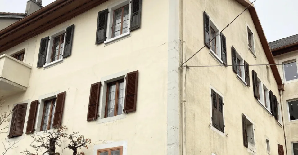 Sainte-Croix — 2 lots indépendants | Vente individuelle ou groupée — env. 295 m²