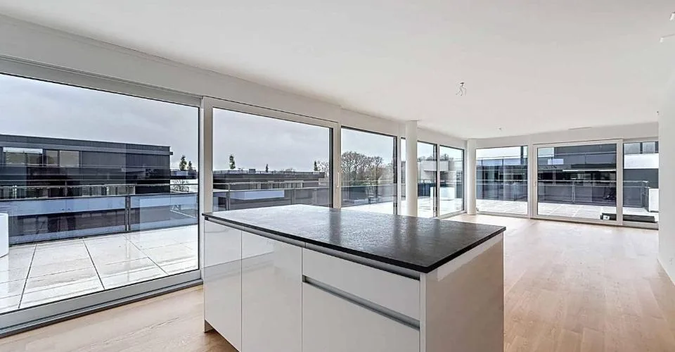 Attique neuf de 4.5 pièces avec rooftop terrasse