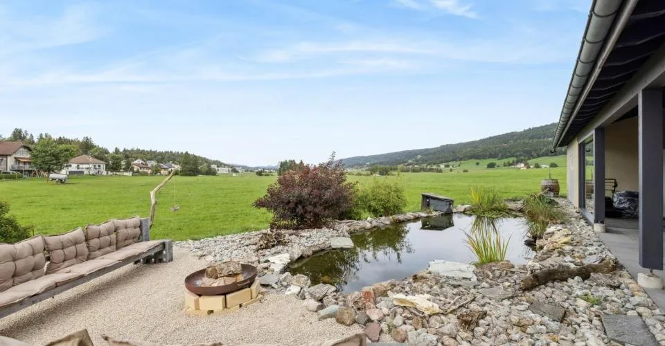 Maison individuelle Minergie AAA lumineuse avec vue dégagée