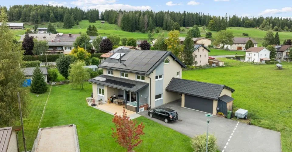 Maison individuelle Minergie AAA lumineuse avec vue dégagée