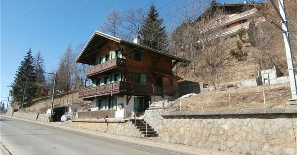 Du propriétaire : Ancien Chalet locatif à transformer à Arveyes - Villars-sur-Ollon pouvant atteindre 6 appartements