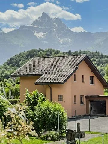 Villa familiale contemporaine au calme