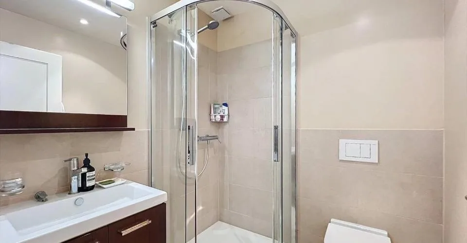 Charmant appartement avec cheminée à Commugny – Foto 6 von 9