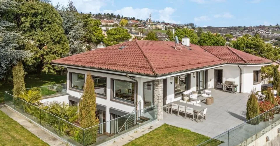 Maison de maître contemporaine avec vue panoramique exceptionnelle – foto 3 di 13