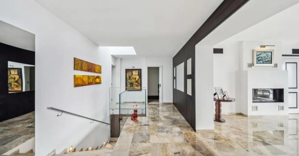 Maison de maître contemporaine avec vue panoramique exceptionnelle – foto 8 di 13