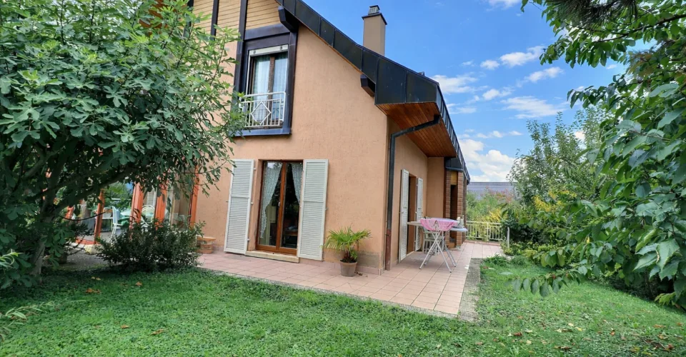 Très grande maison familiale en viager occupé sans rente