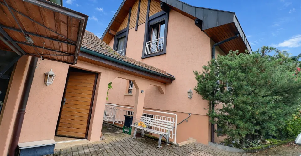 Très grande maison familiale en viager occupé sans rente