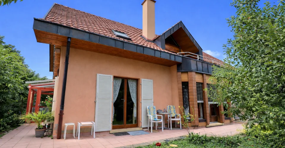 Très grande maison familiale en viager occupé sans rente