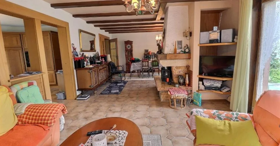Très grande maison familiale en viager occupé sans rente