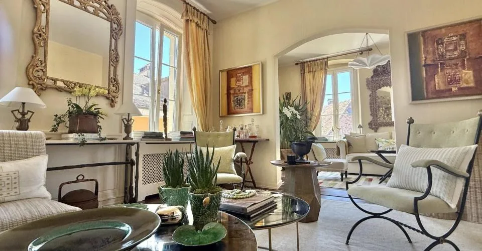 Maison de maître, charme et confort au coeur du village