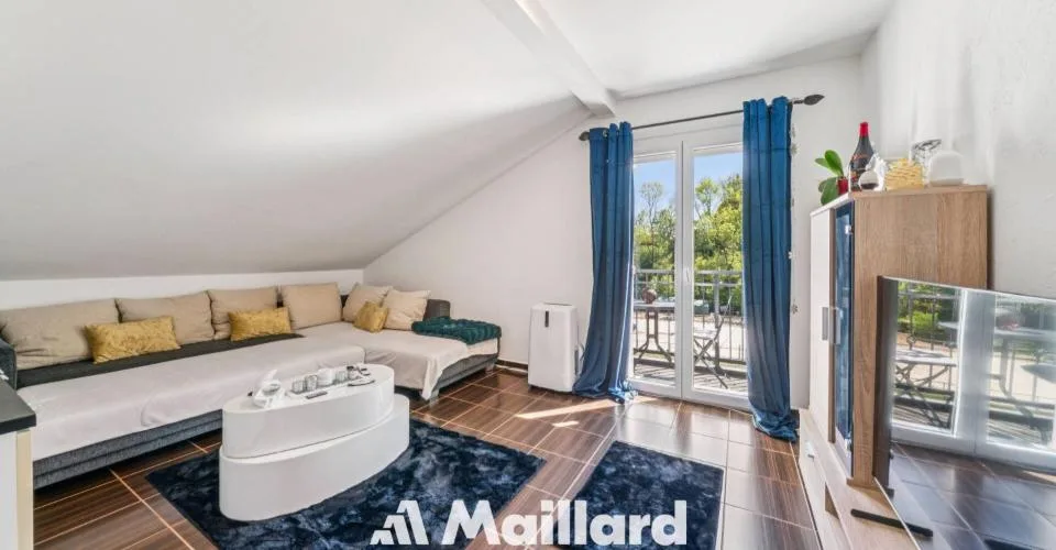 Propriété avec 2 appartements indépendants et atelier