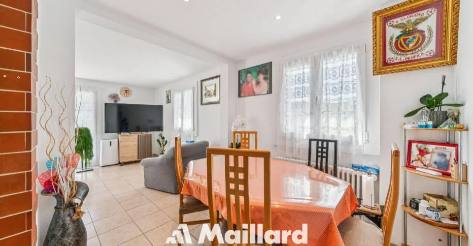 Propriété avec 2 appartements indépendants et atelier