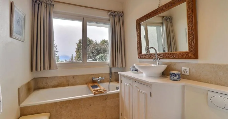 Chalet de 3 étages au Domaine de la résidence avec vue panoramique sur les Alpes. – photo 11 sur 13