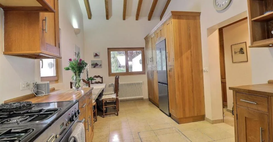 Chalet de 3 étages au Domaine de la résidence avec vue panoramique sur les Alpes. – photo 9 sur 13