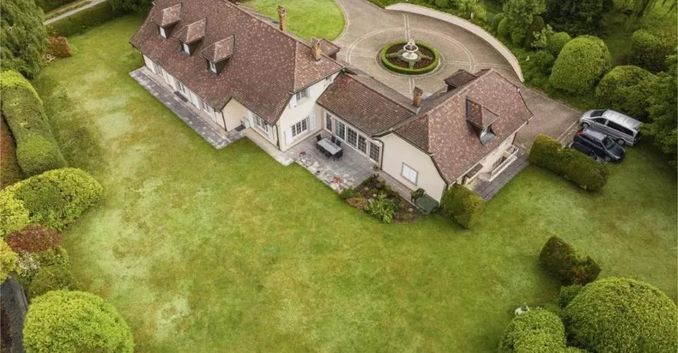 MAISON DE MAITRE JOUXTENS-MEZERY