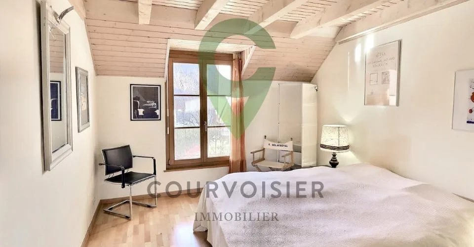Belle Villa contiguë aux finitions raffinées et au confort absolu.