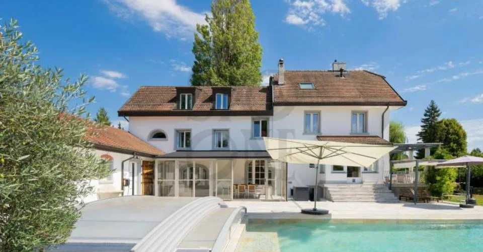 Maison élégante et spacieuse, rénovée avec soin – Foto 8 von 9