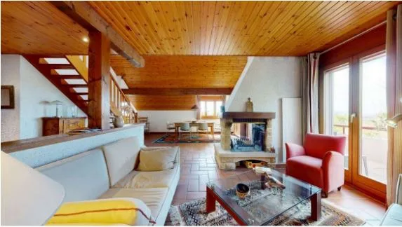 SUPERBE APPARTEMENT LOUE EN DUPLEX