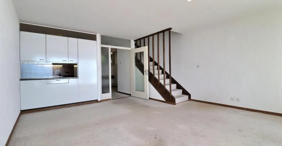 Duplex de 3.5 pièces + bureau avec fort potentiel et vue imprenable – photo 6 sur 13
