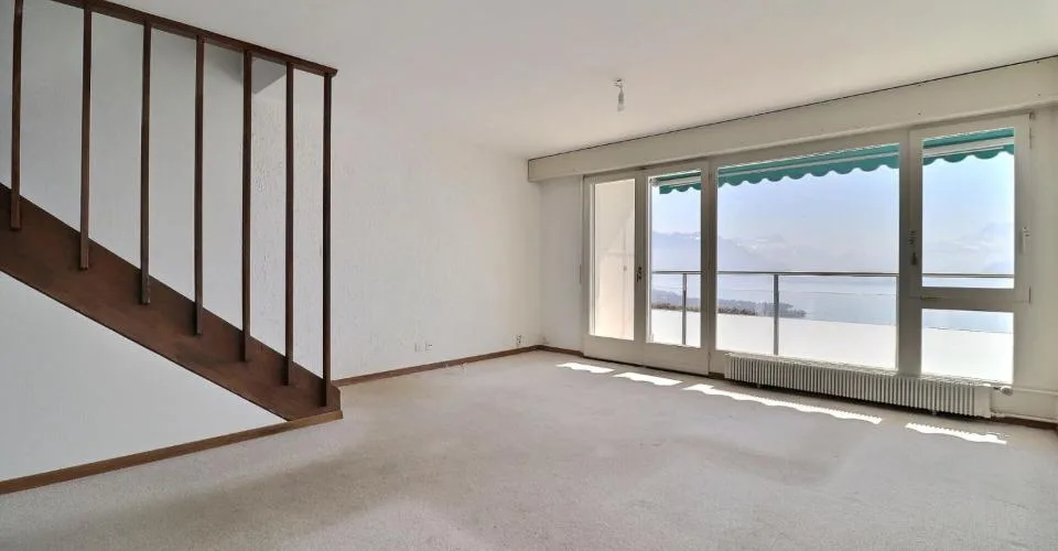 Duplex de 3.5 pièces + bureau avec fort potentiel et vue imprenable – photo 5 sur 13