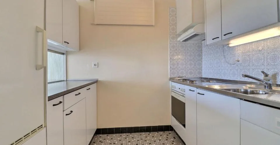 Duplex de 3.5 pièces + bureau avec fort potentiel et vue imprenable – photo 8 sur 13