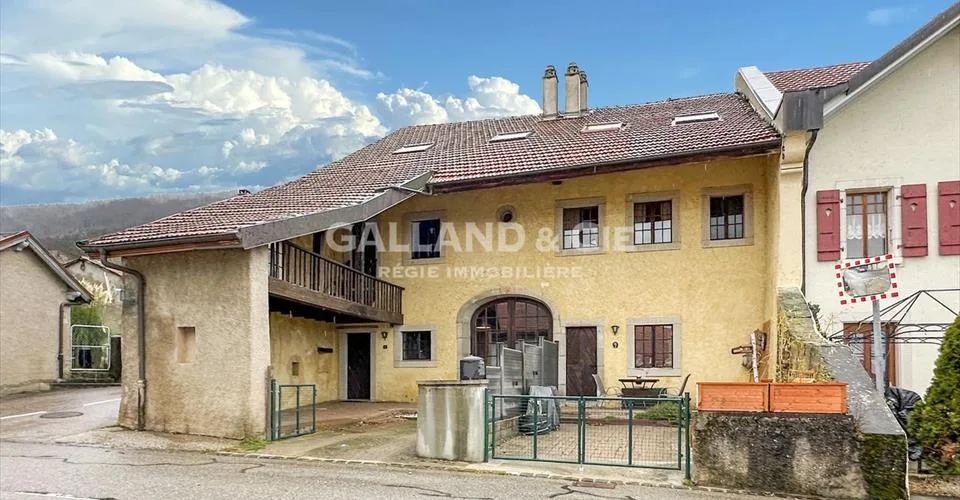 Maison villageoise de 2 appartements