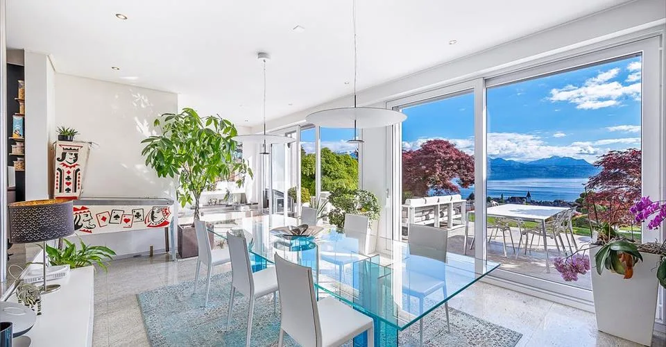 Appartement contemporain de 5,5 pièces avec vue imprenable sur le lac et piscine privative – photo 3 sur 5