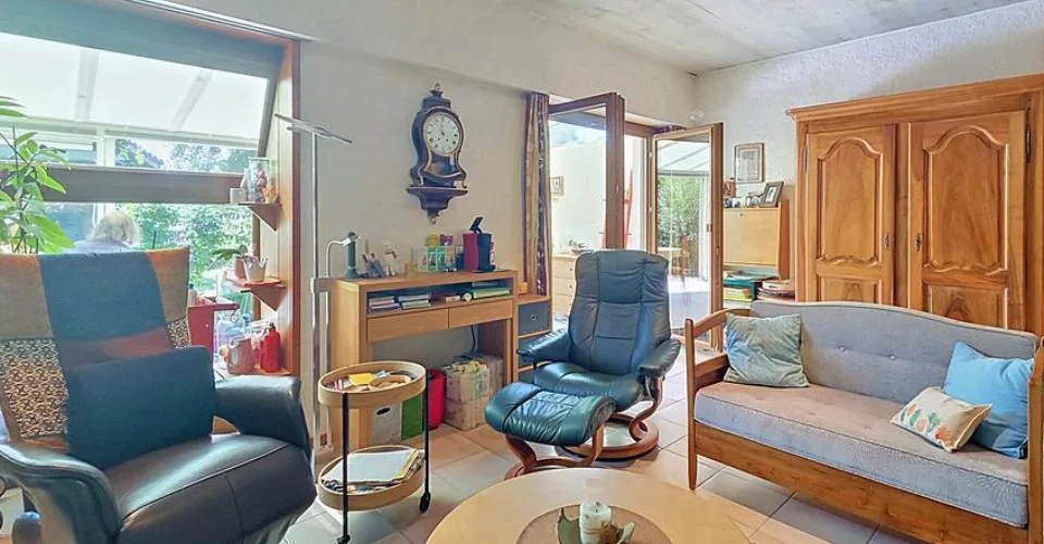 Charmante villa mitoyenne 5.5 p. grand jardin et terrasses !