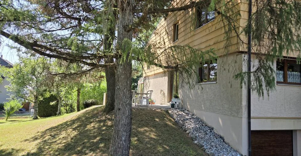 Charmante villa mitoyenne 5.5 p. grand jardin et terrasses !