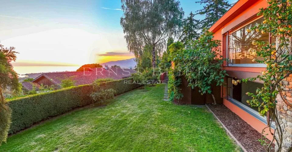 Résidence d'exception avec jardin paysager et panorama sur le Léman