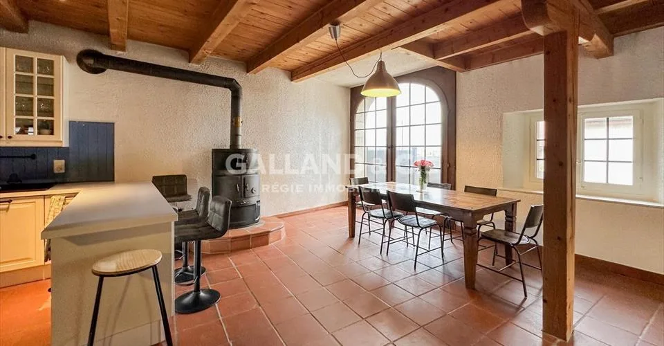 Maison locative de 2 appartements
