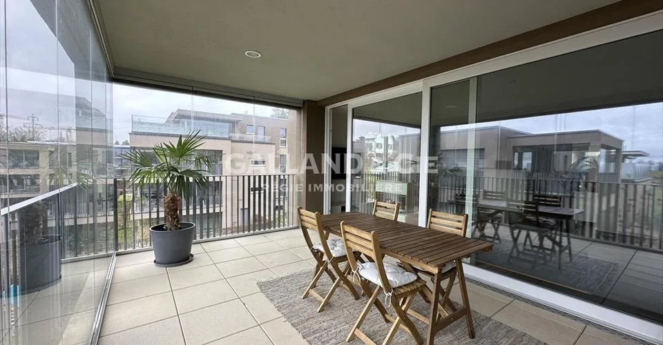 3.5 pièces avec grande terrasse-loggia
