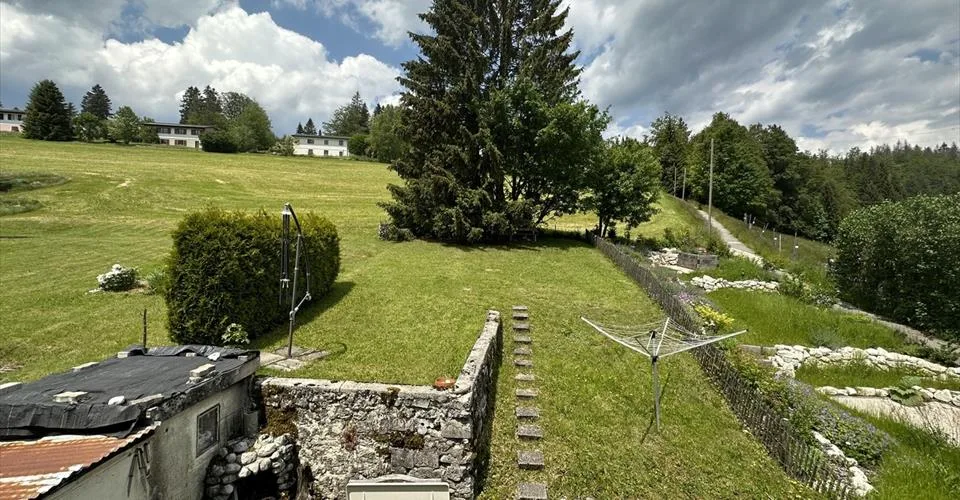 Immeuble mitoyen de 3 appartements