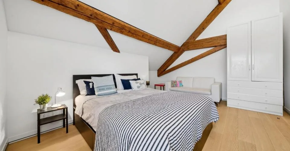 Luxe absolu et discrétion : ferme rénovée avec spa intérieur